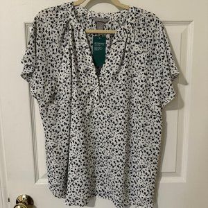 H&M B&W Floral dressy shirt